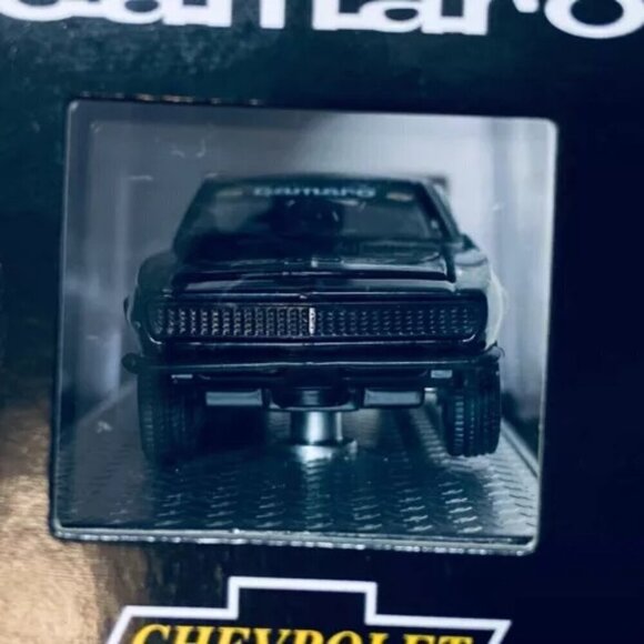 M2 Machines 1967 Chevrolet Camaro Z/28 RS Black 1:64 Die-cast Limited Model Car - Picture 4 of 13